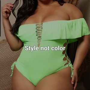 Fashion nova plus size swimsuit